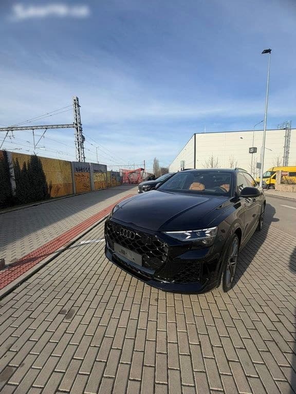 Audi Rs Q8 — photo 1