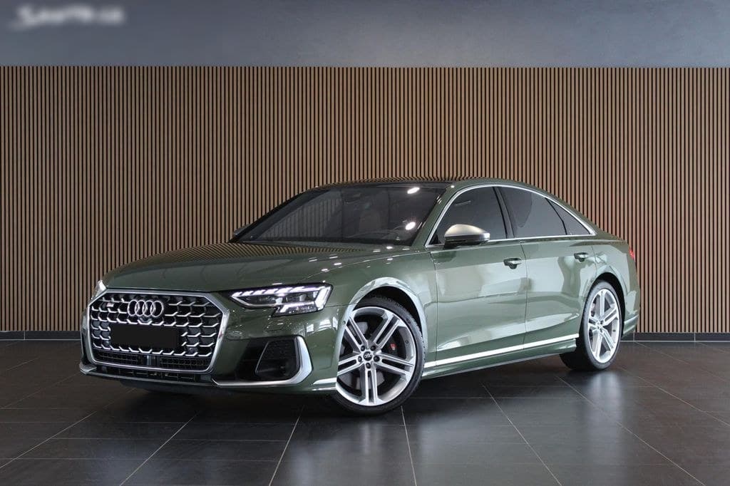 Audi S8